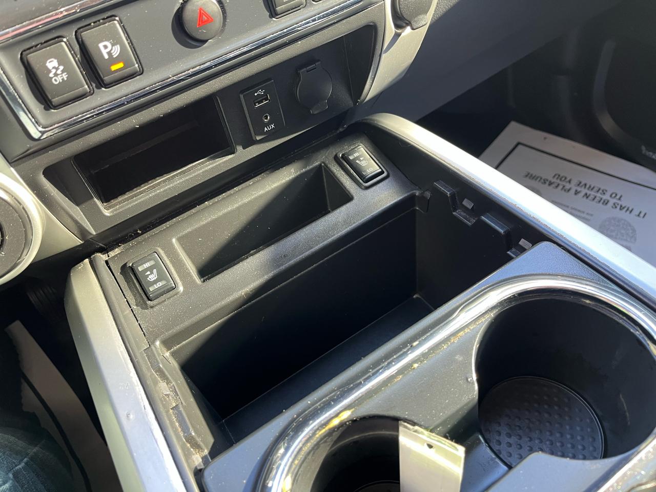 Nissan Titan SL Crew Cab 4WD 2017