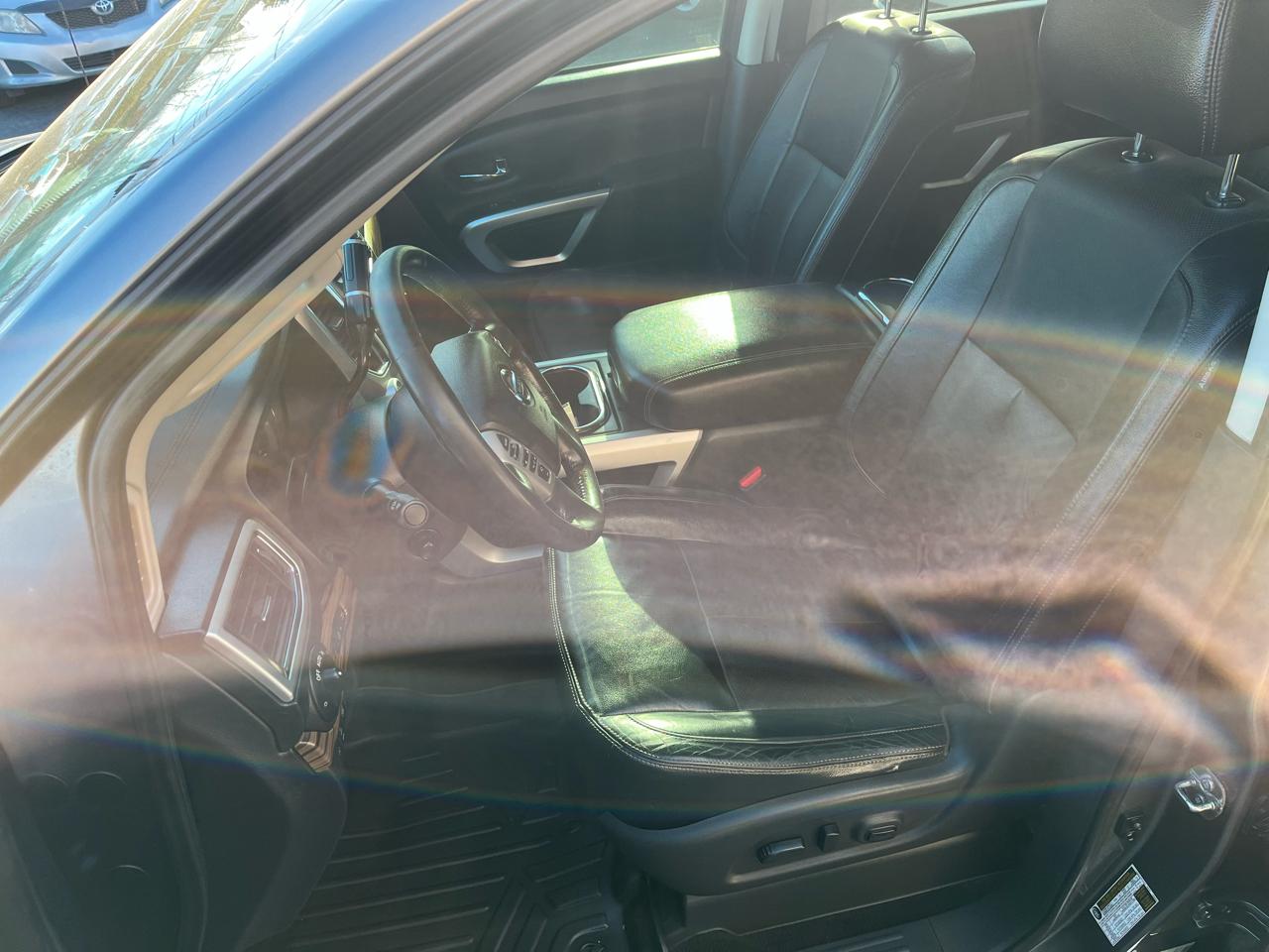 Nissan Titan SL Crew Cab 4WD 2017