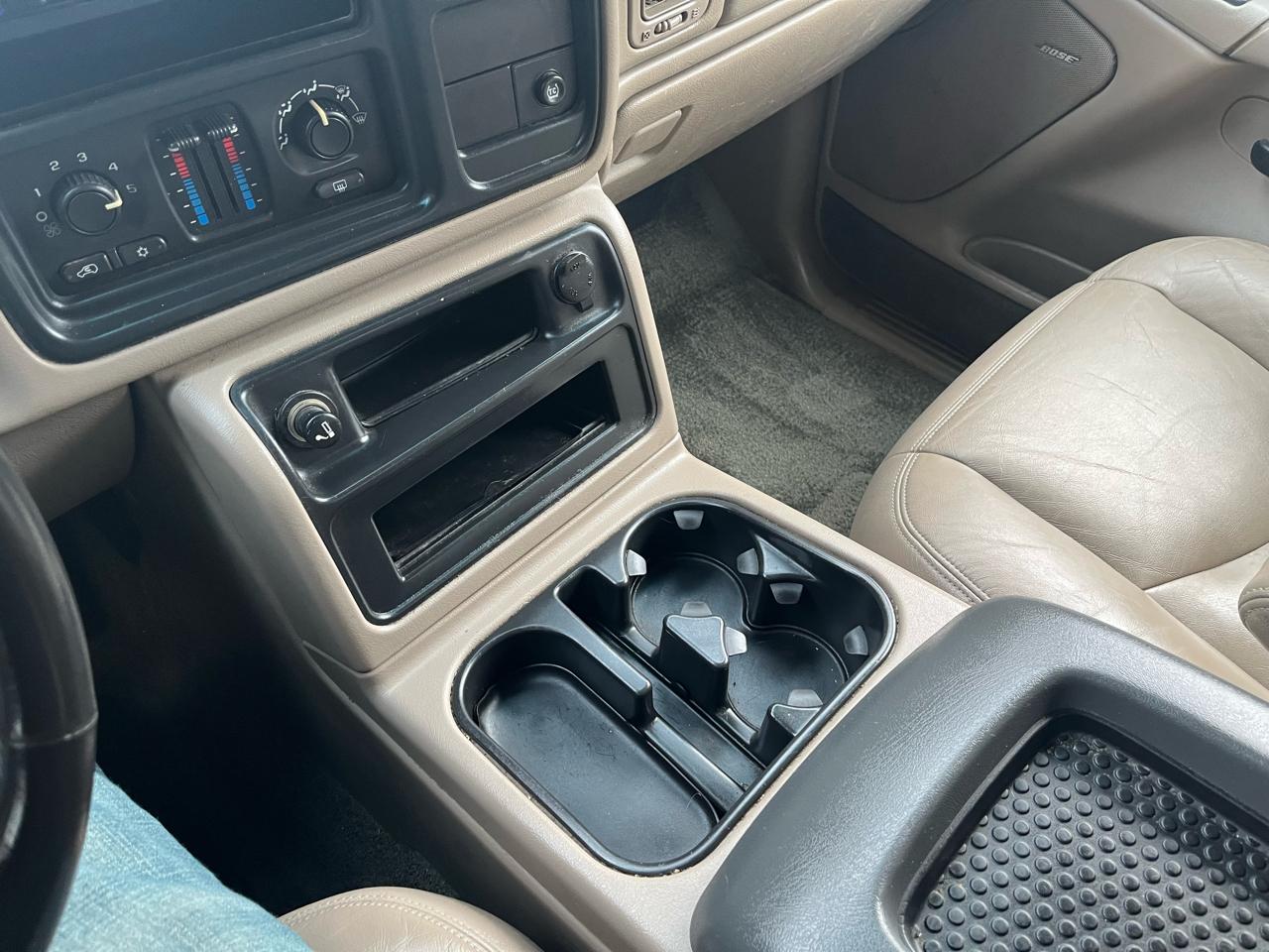 Chevrolet Avalanche 1500 2WD 2003