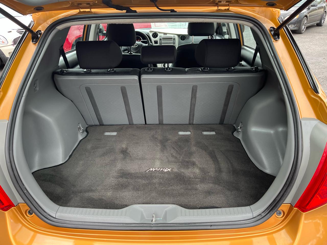 Toyota Matrix Base 4-Speed AT 2010