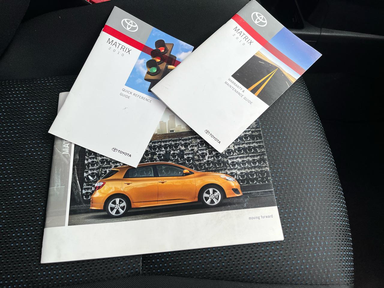 Toyota Matrix Base 4-Speed AT 2010