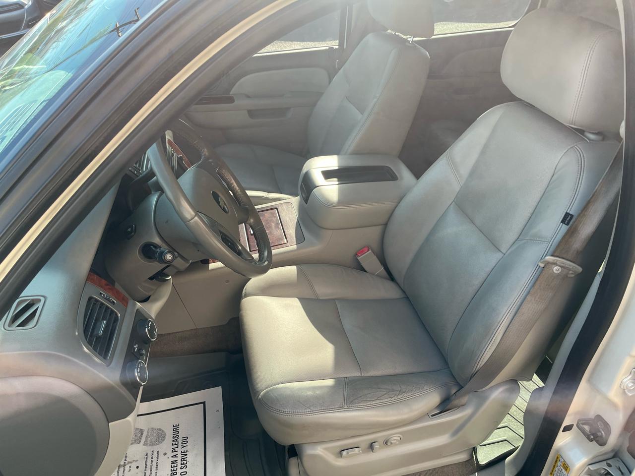 Chevrolet Suburban LTZ 1500 4WD 2010