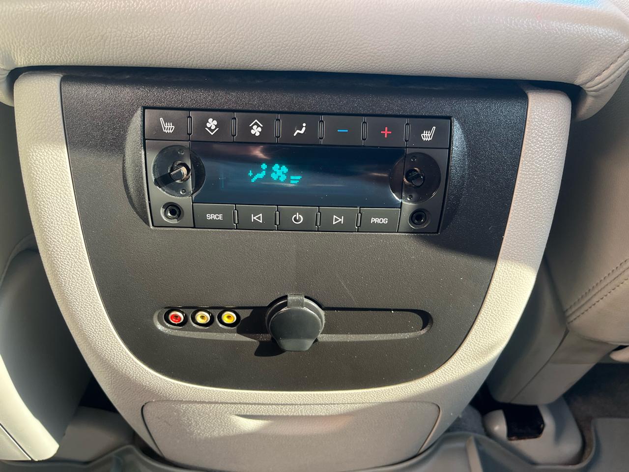 Chevrolet Suburban LTZ 1500 4WD 2010