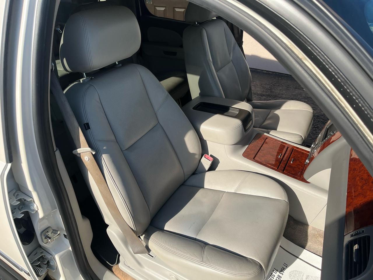 Chevrolet Suburban LTZ 1500 4WD 2010