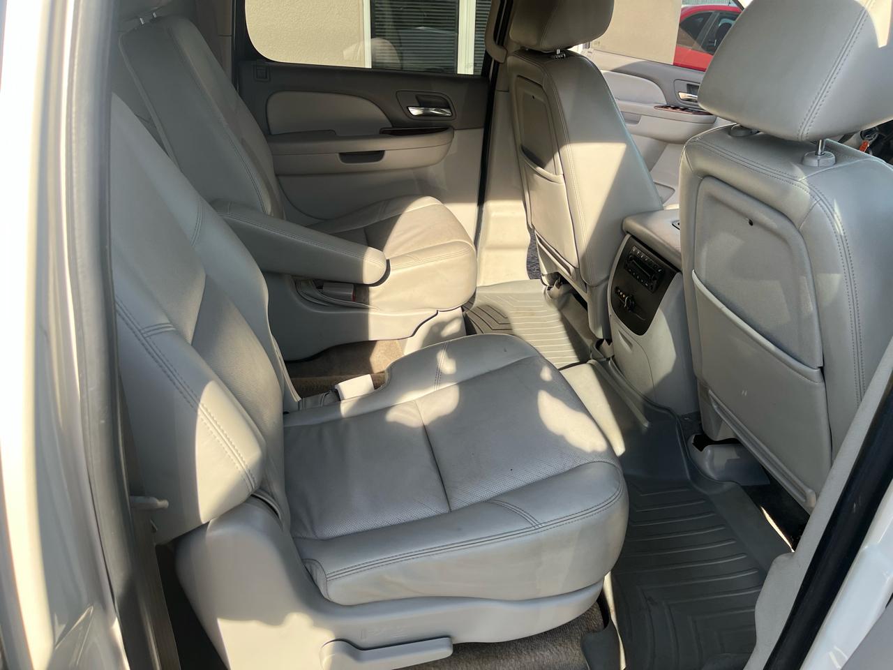 Chevrolet Suburban LTZ 1500 4WD 2010