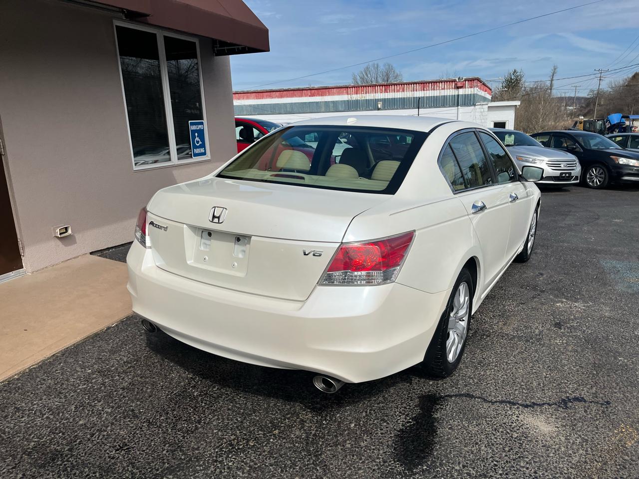 Honda Accord EX-L V-6 Sedan AT 2010