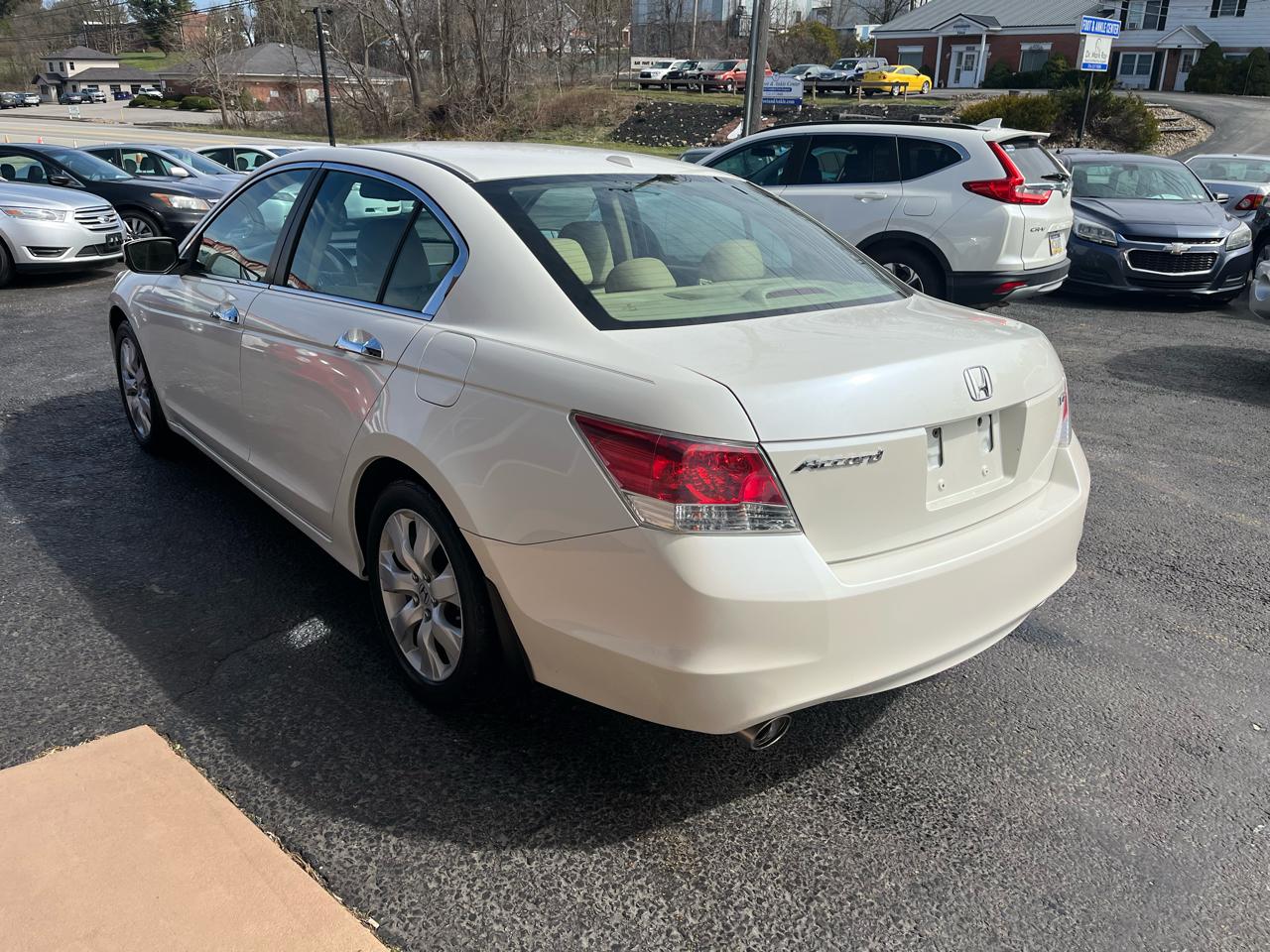 Honda Accord EX-L V-6 Sedan AT 2010