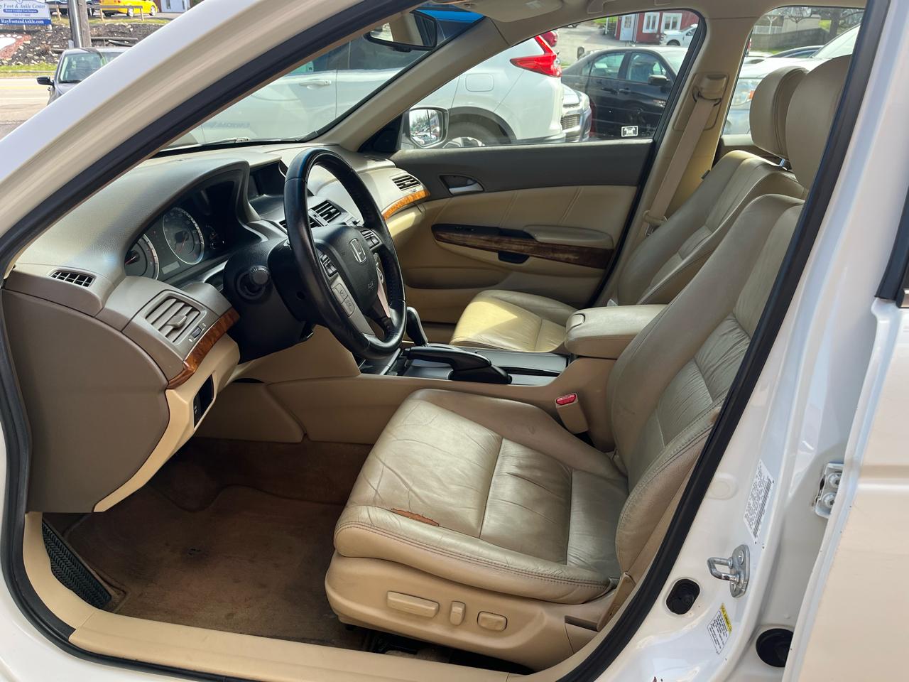 Honda Accord EX-L V-6 Sedan AT 2010