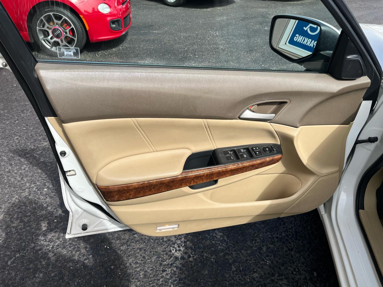 Honda Accord EX-L V-6 Sedan AT 2010