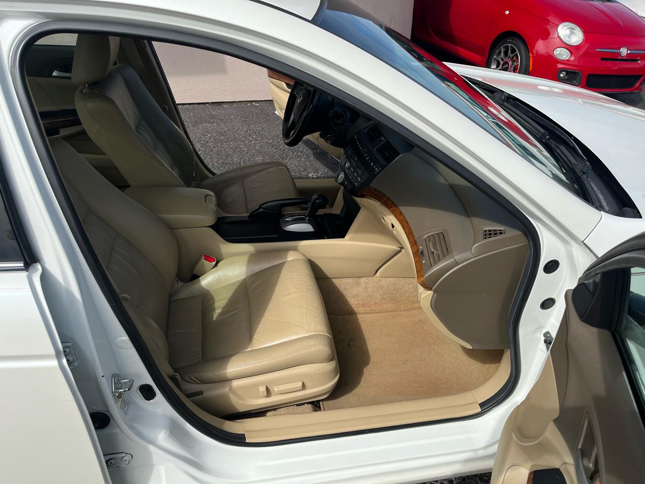 Honda Accord EX-L V-6 Sedan AT 2010