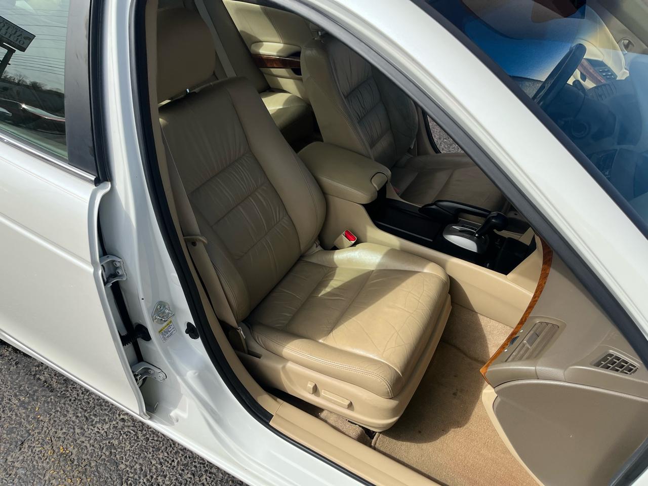 Honda Accord EX-L V-6 Sedan AT 2010