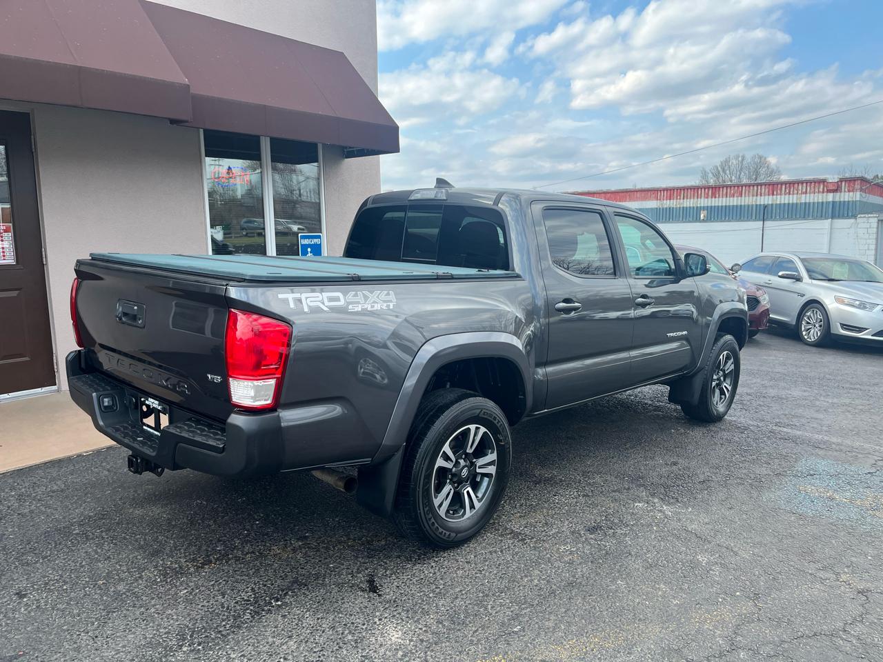 Toyota Tacoma TRD Sport Double Cab 4WD V6 2018