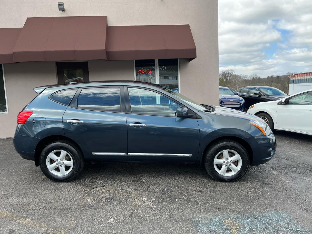 Nissan Rogue S AWD 2013