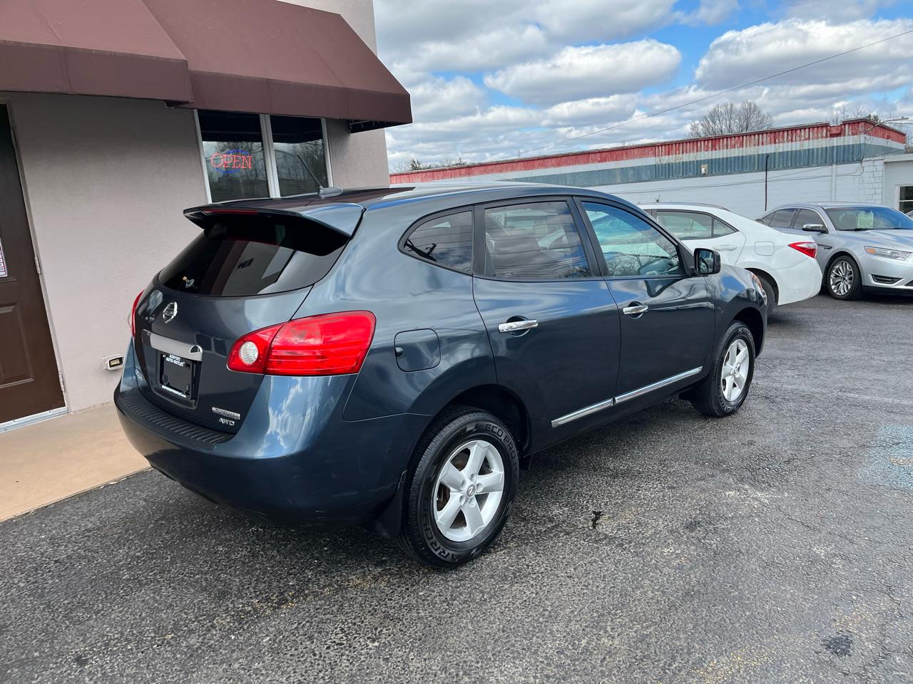 Nissan Rogue S AWD 2013