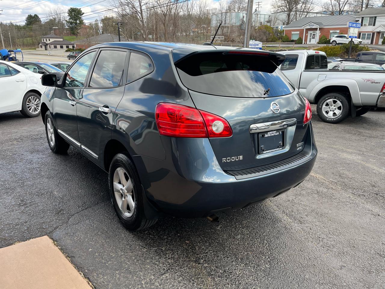 Nissan Rogue S AWD 2013