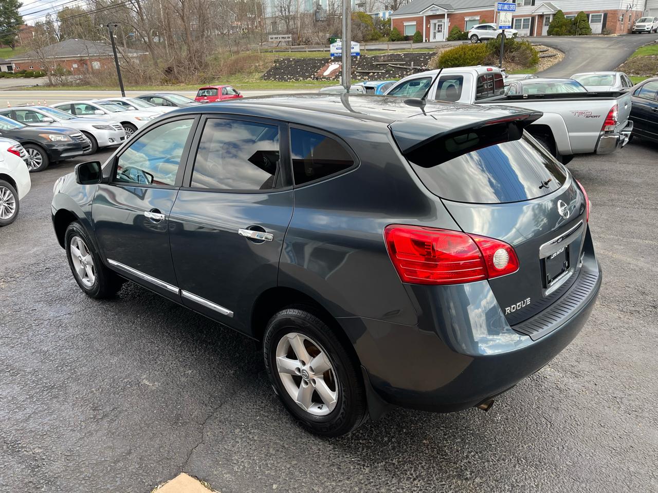 Nissan Rogue S AWD 2013