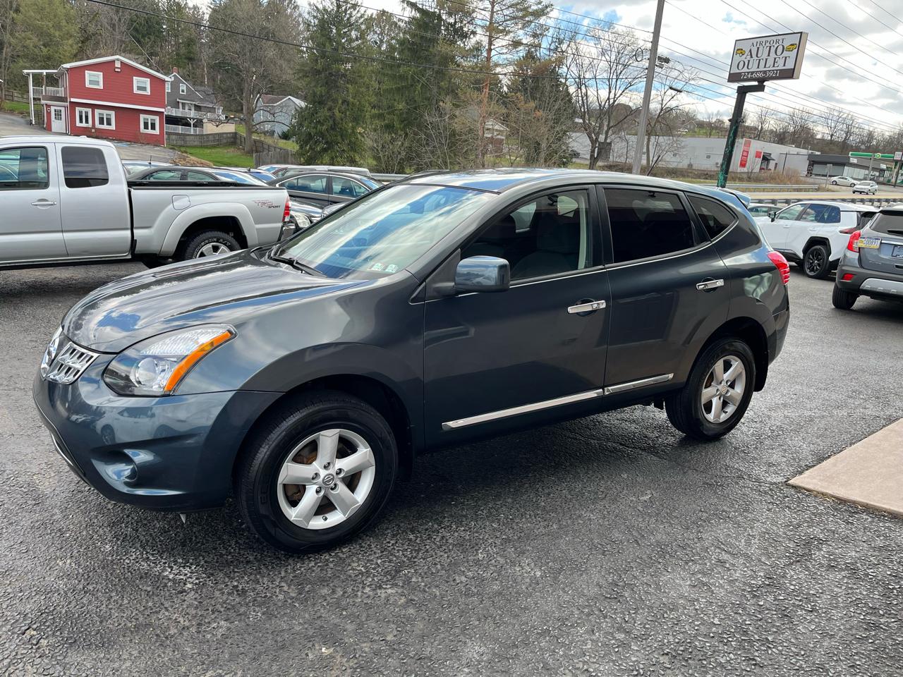 Nissan Rogue S AWD 2013