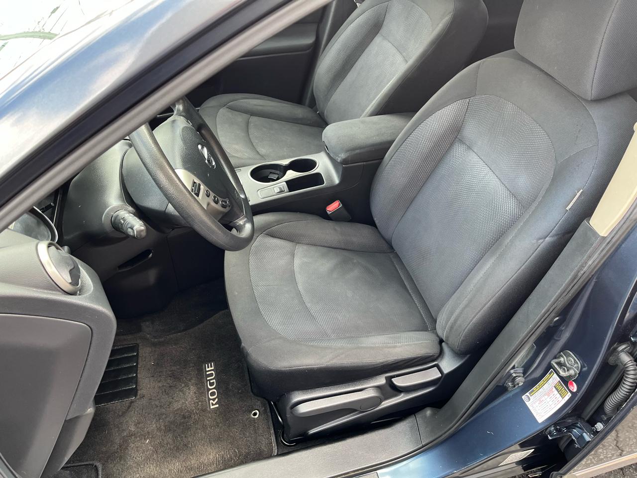 Nissan Rogue S AWD 2013