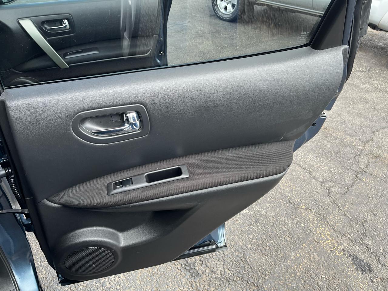 Nissan Rogue S AWD 2013