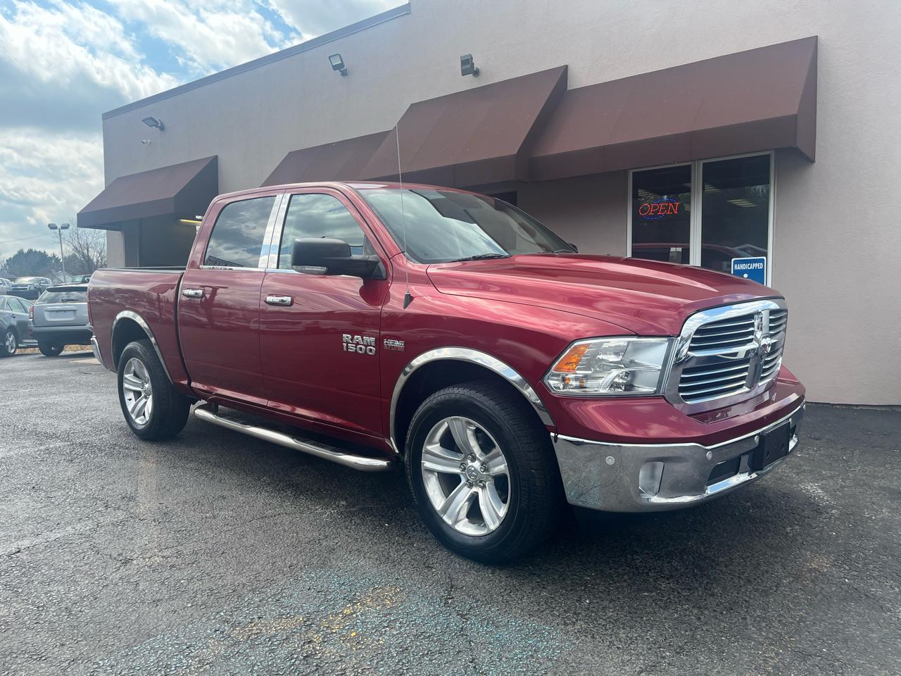 RAM 1500 SLT Crew Cab SWB 4WD 2014