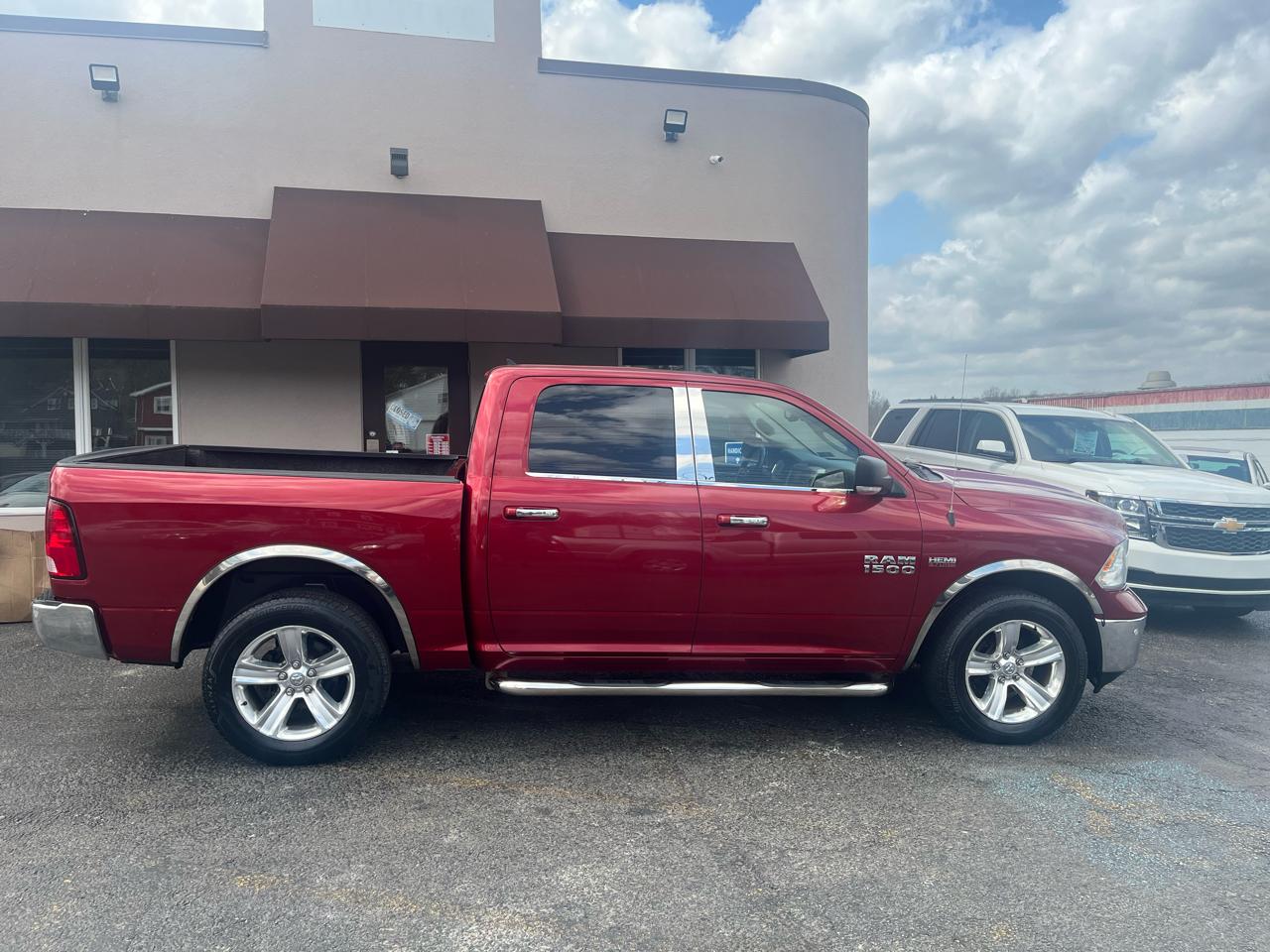 RAM 1500 SLT Crew Cab SWB 4WD 2014