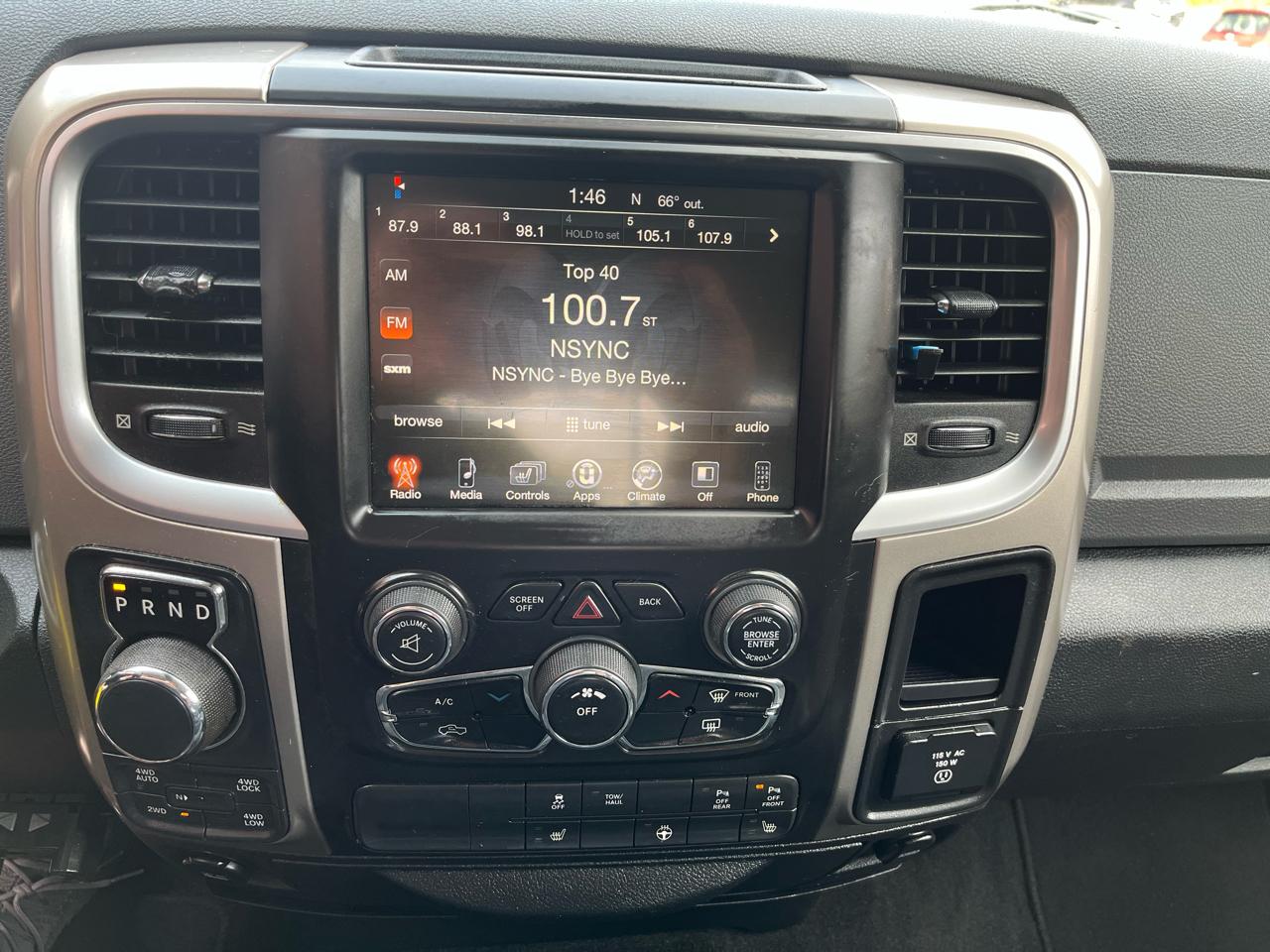 RAM 1500 SLT Crew Cab SWB 4WD 2014