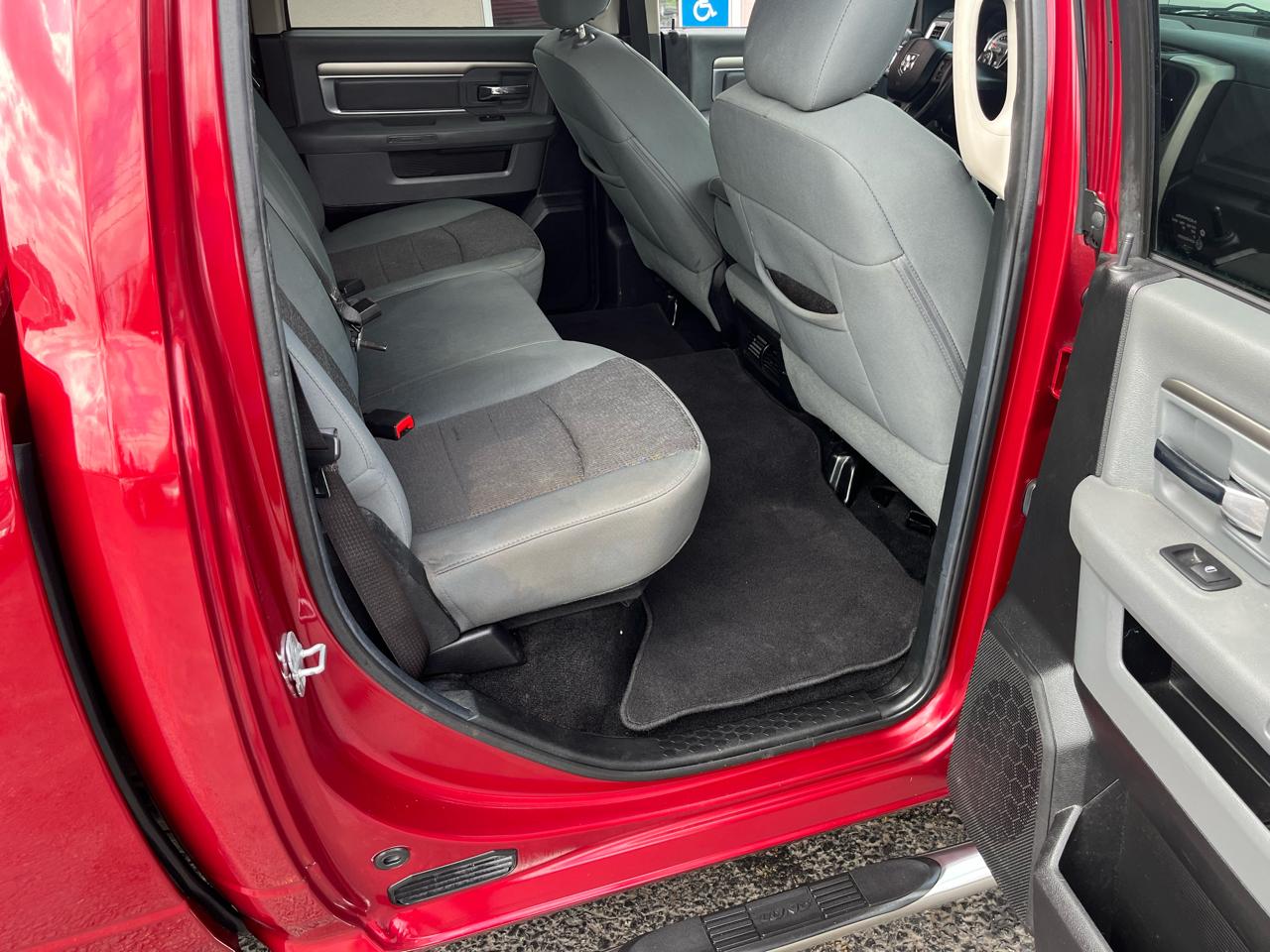 RAM 1500 SLT Crew Cab SWB 4WD 2014