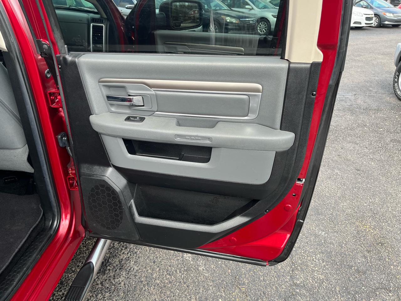 RAM 1500 SLT Crew Cab SWB 4WD 2014