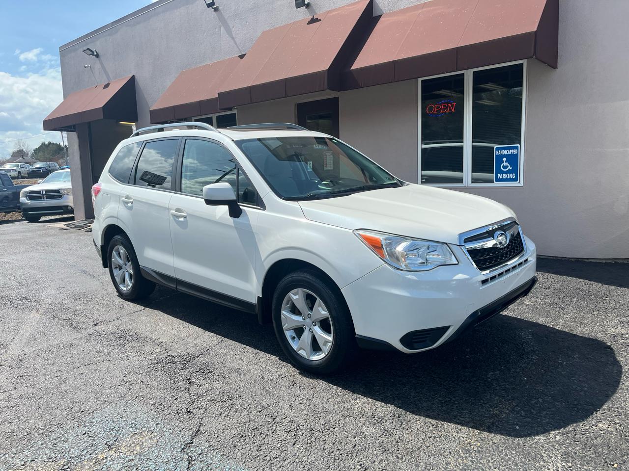 Subaru Forester 2.5i Premium PZEV CVT 2016