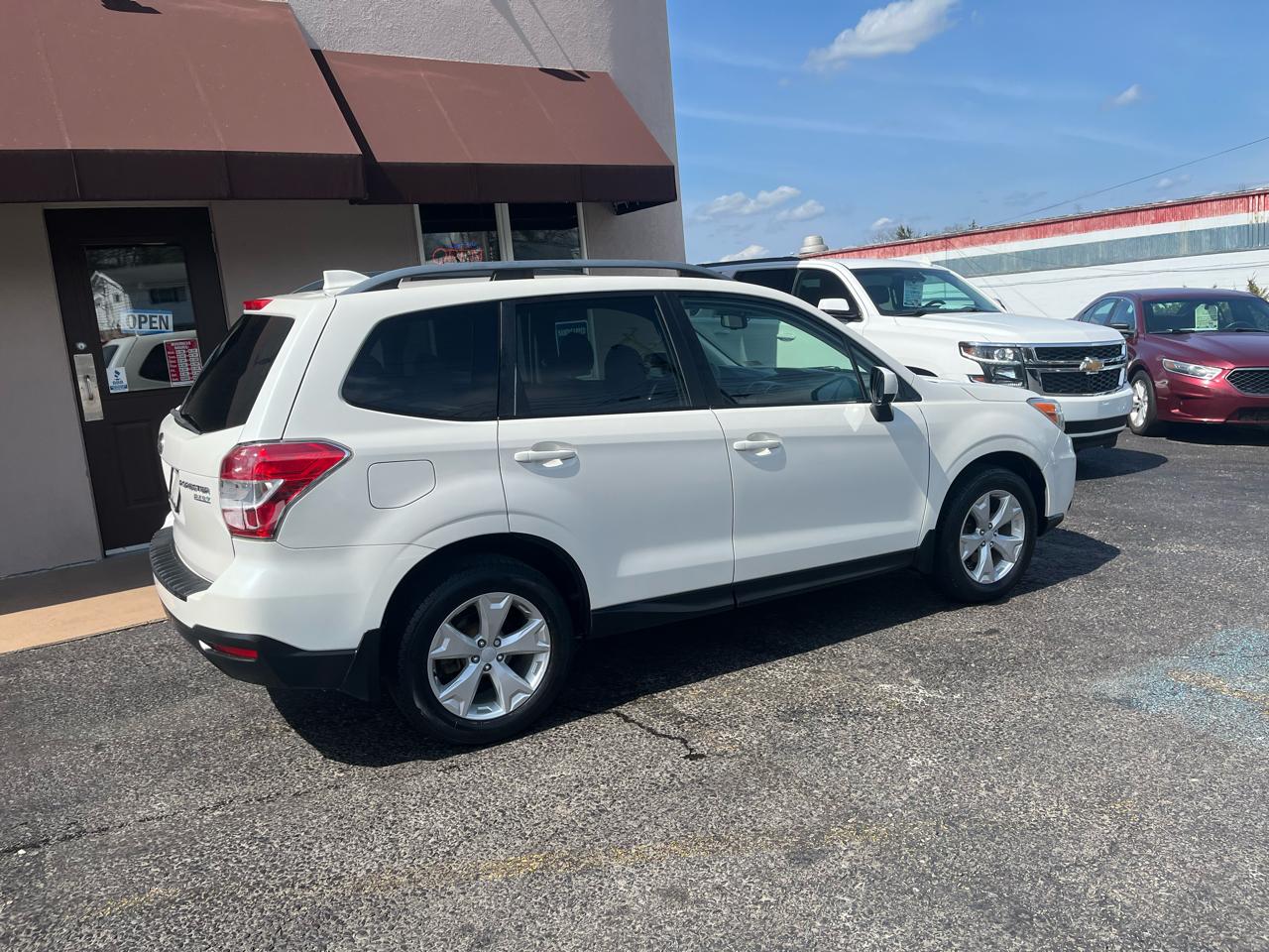 Subaru Forester 2.5i Premium PZEV CVT 2016