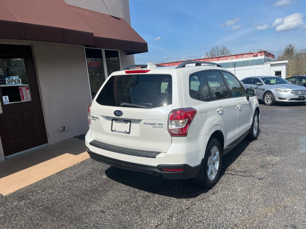 Subaru Forester 2.5i Premium PZEV CVT 2016