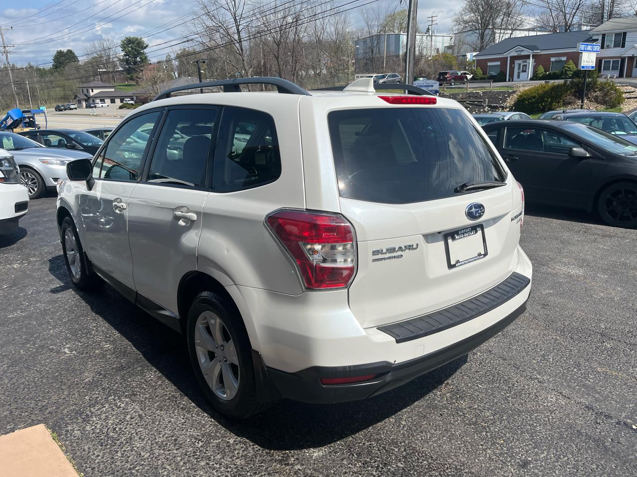 Subaru Forester 2.5i Premium PZEV CVT 2016
