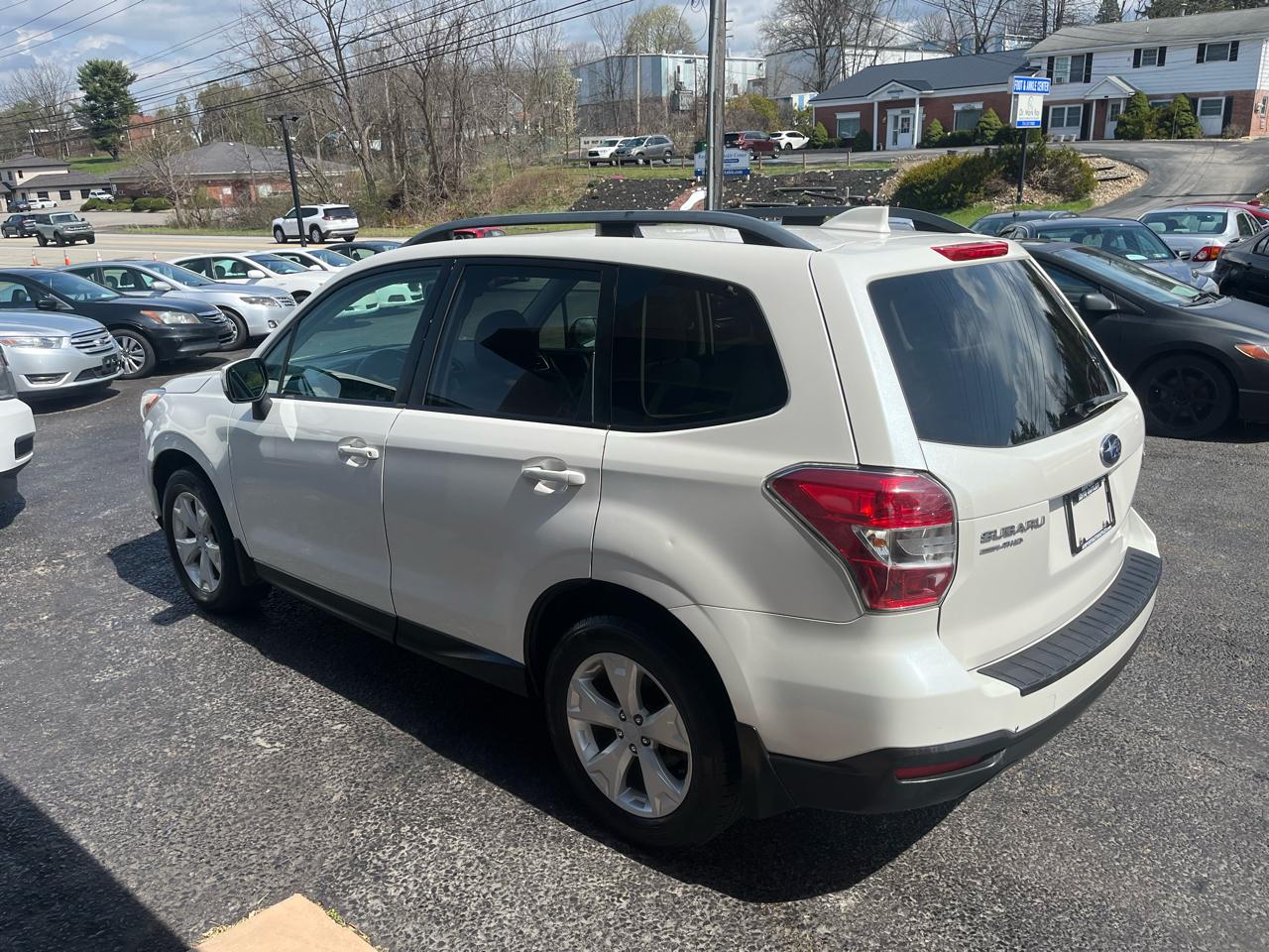 Subaru Forester 2.5i Premium PZEV CVT 2016
