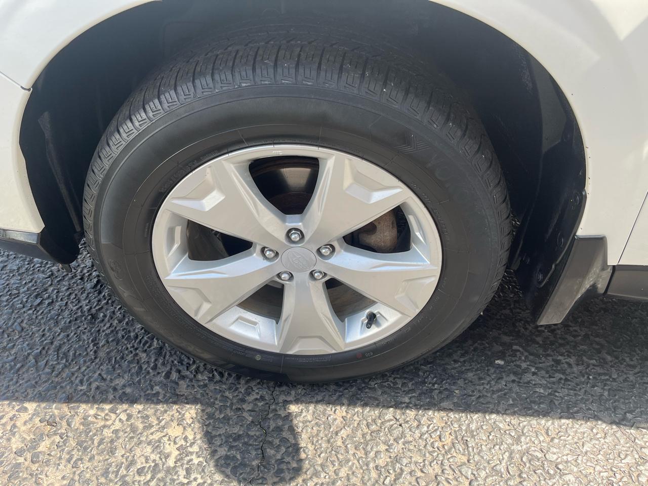 Subaru Forester 2.5i Premium PZEV CVT 2016