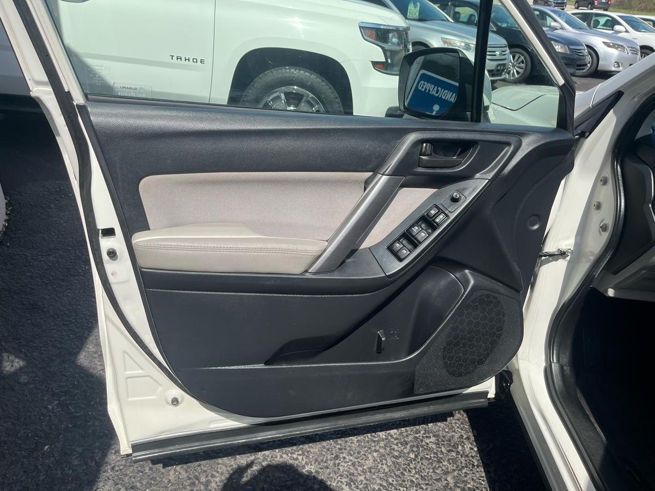 Subaru Forester 2.5i Premium PZEV CVT 2016