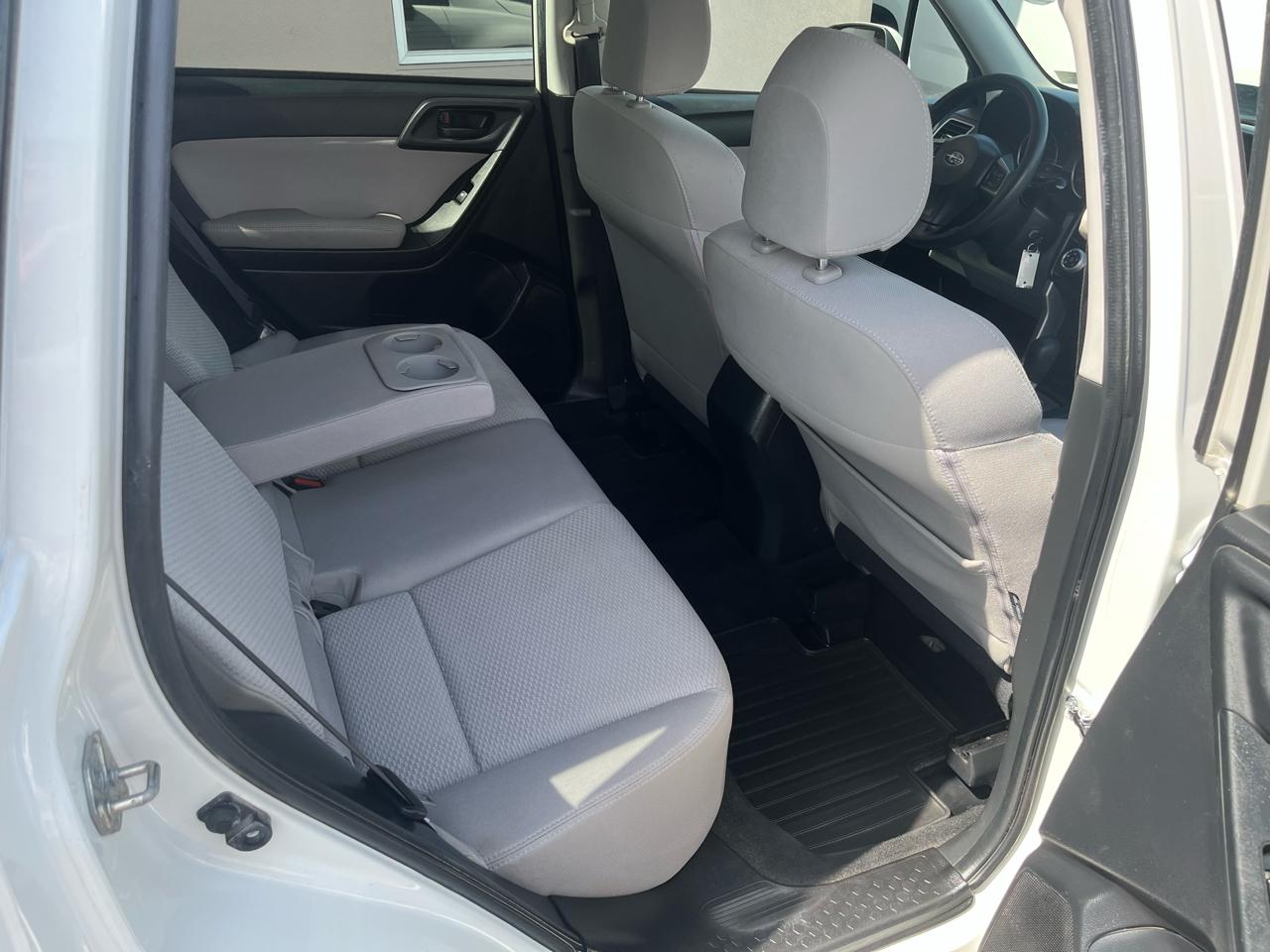 Subaru Forester 2.5i Premium PZEV CVT 2016