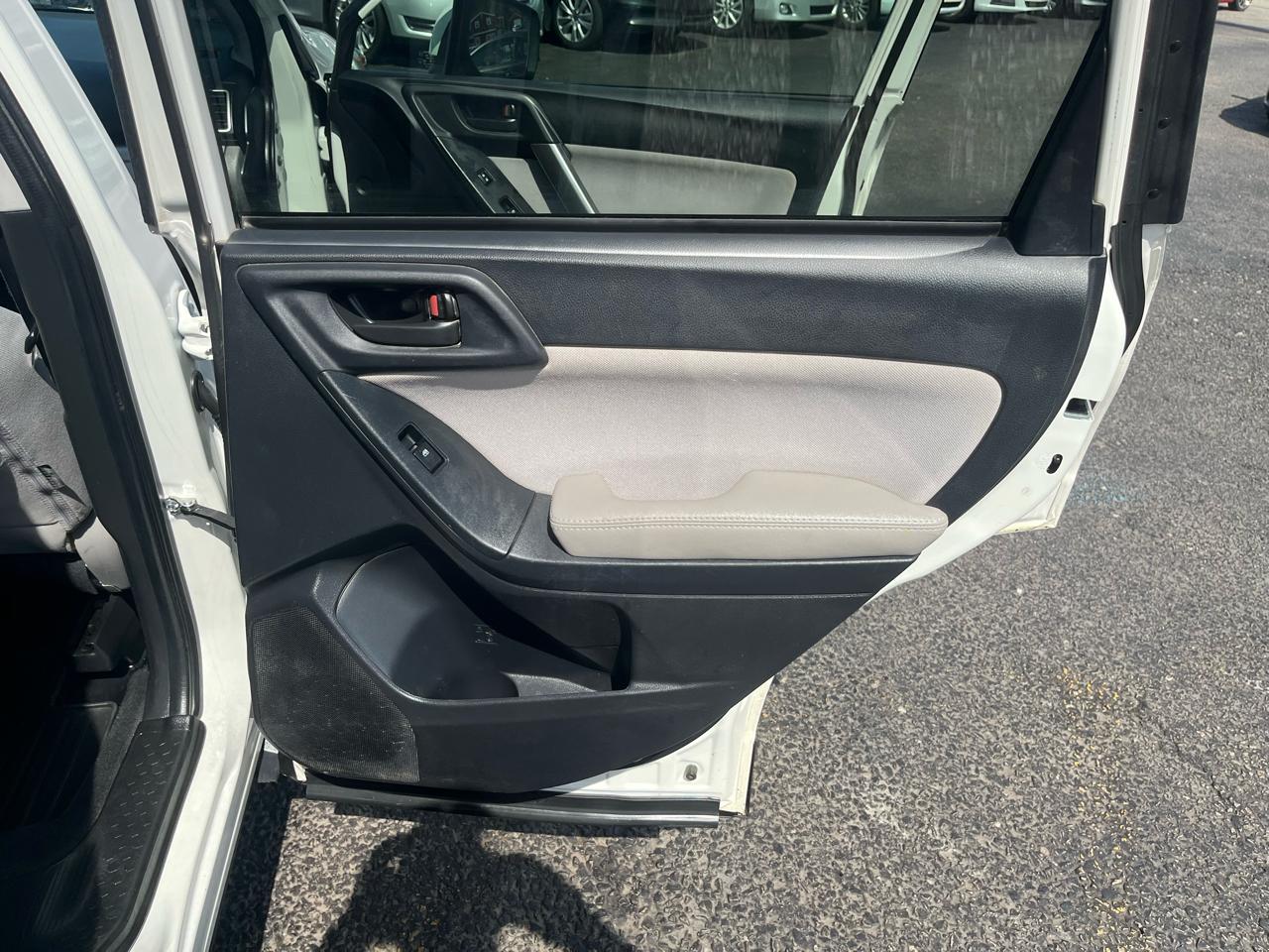 Subaru Forester 2.5i Premium PZEV CVT 2016