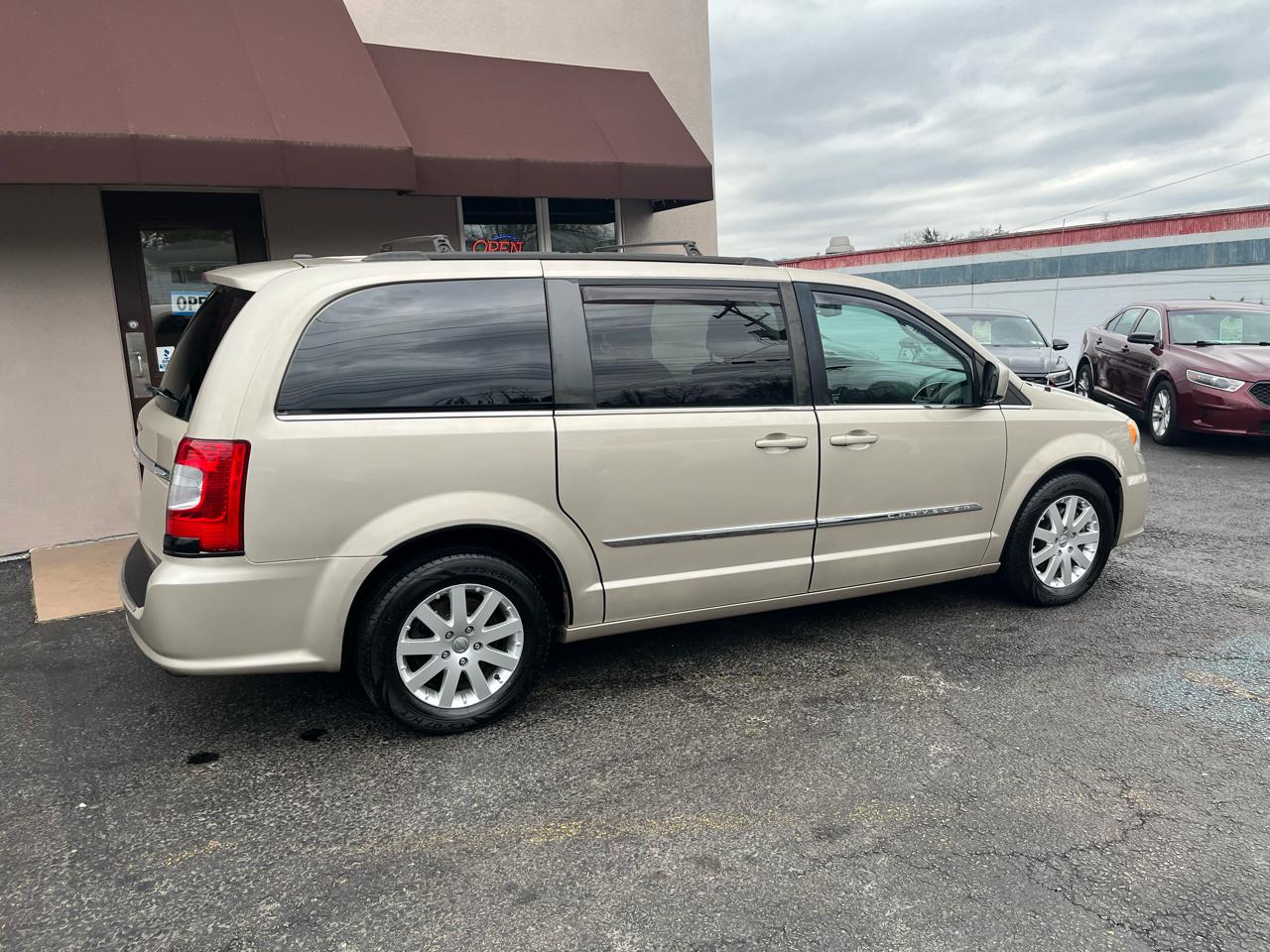 Chrysler Town & Country Touring 2014