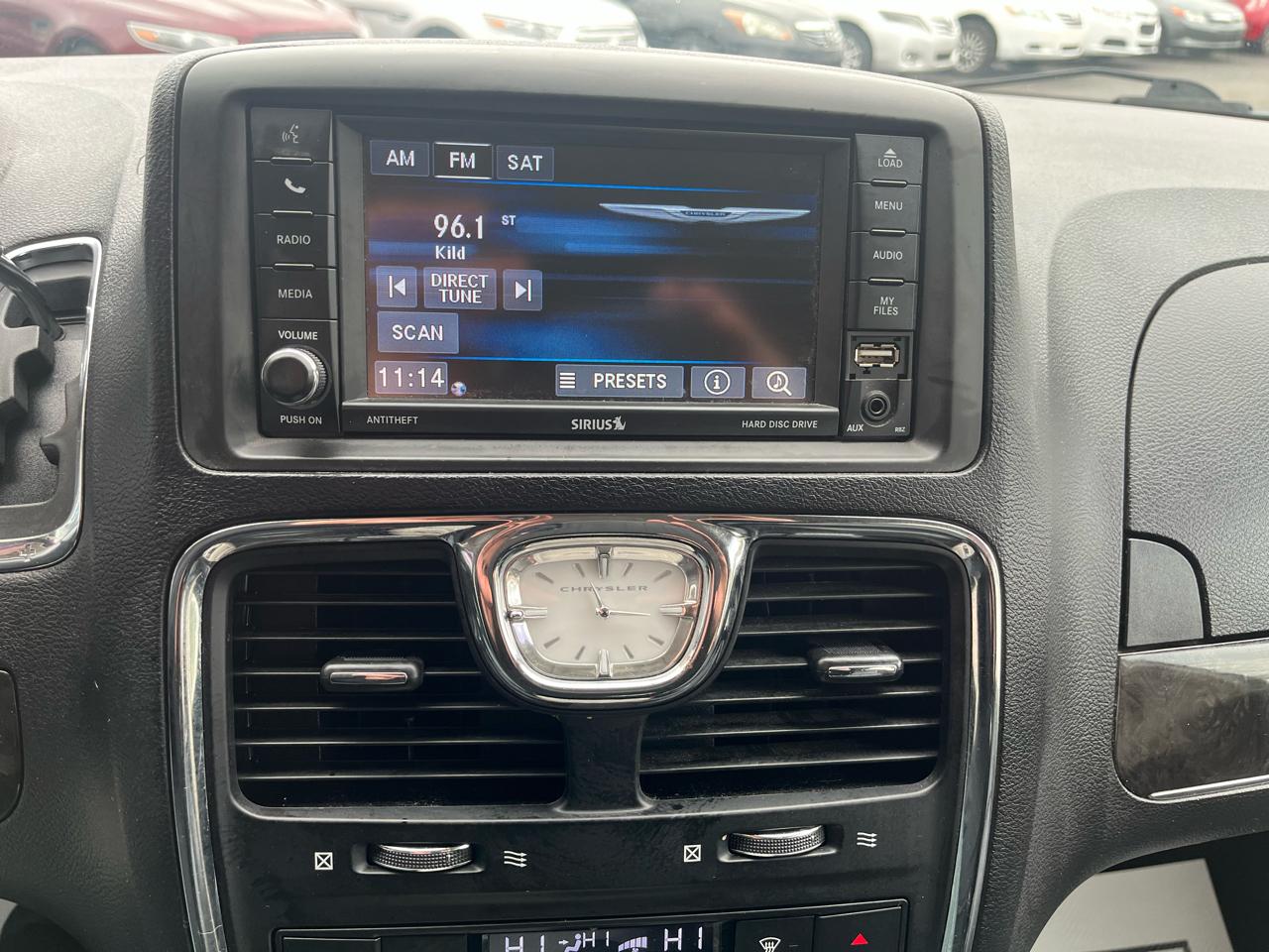 Chrysler Town & Country Touring 2014