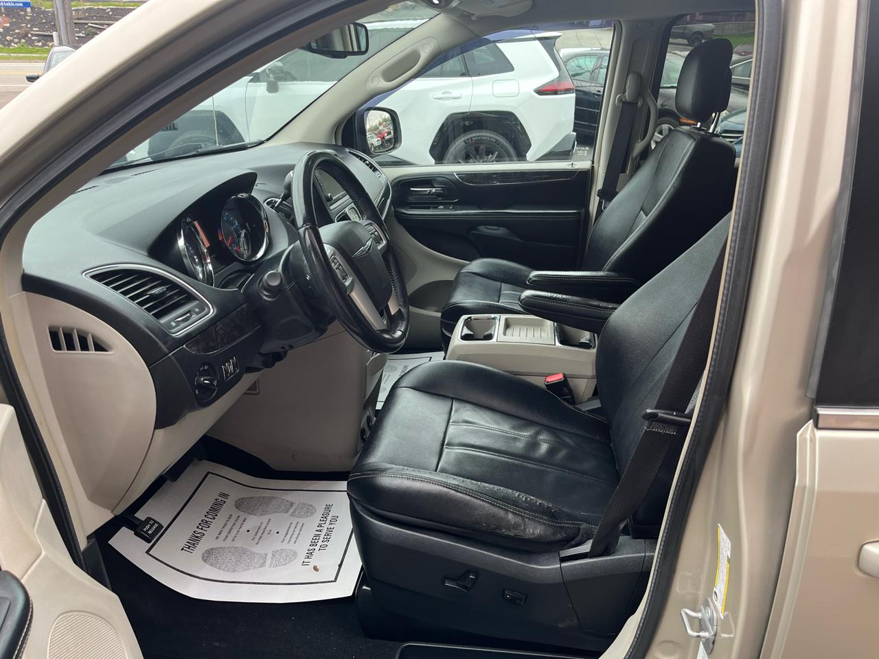 Chrysler Town & Country Touring 2014