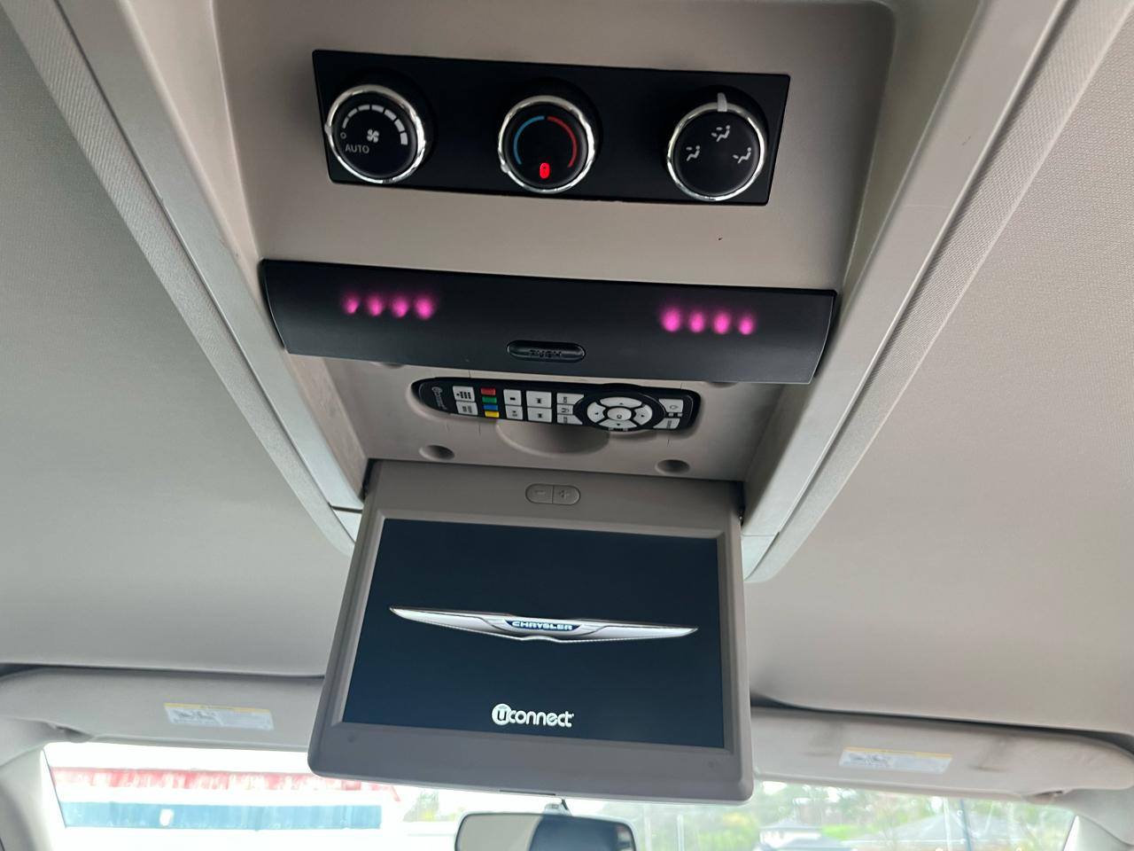 Chrysler Town & Country Touring 2014