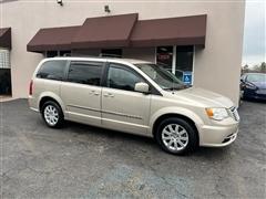 2014 Chrysler Town & Country 