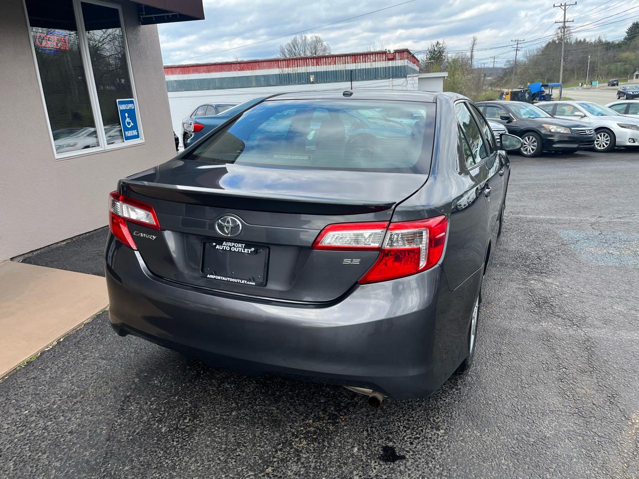 Toyota Camry SE 4D Sedan 2012