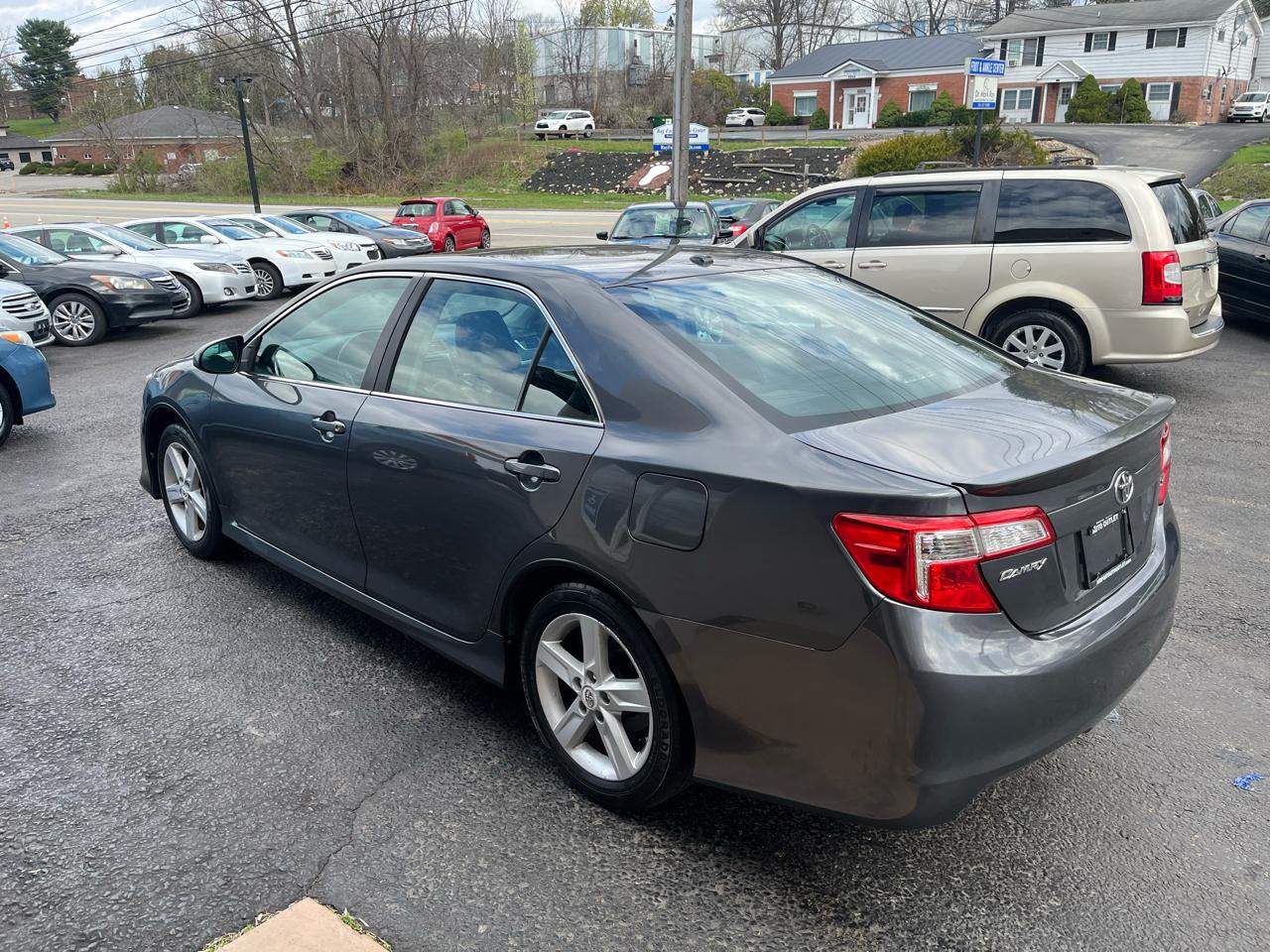 Toyota Camry SE 4D Sedan 2012