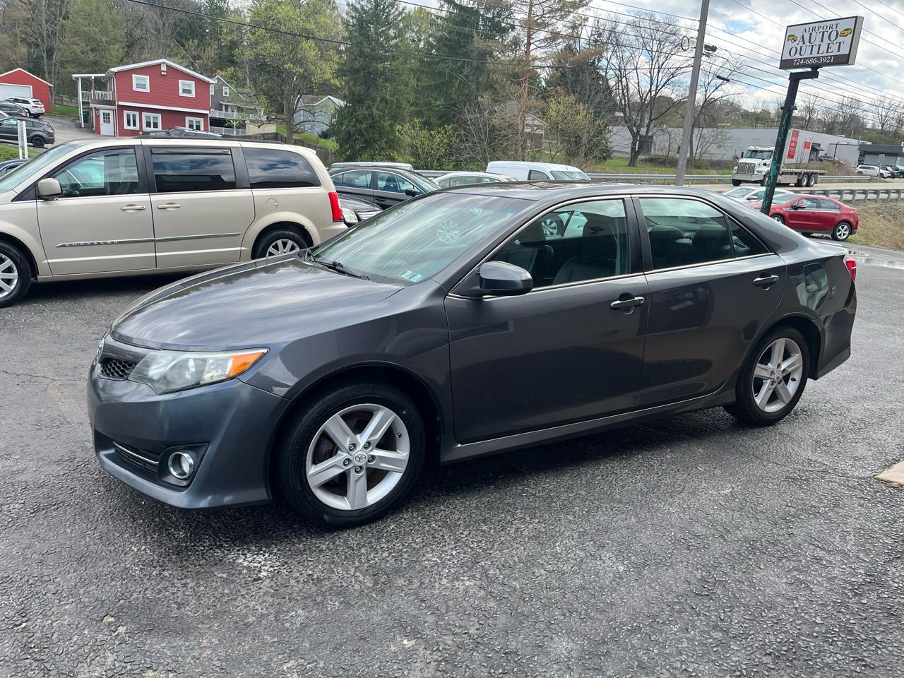 Toyota Camry SE 4D Sedan 2012