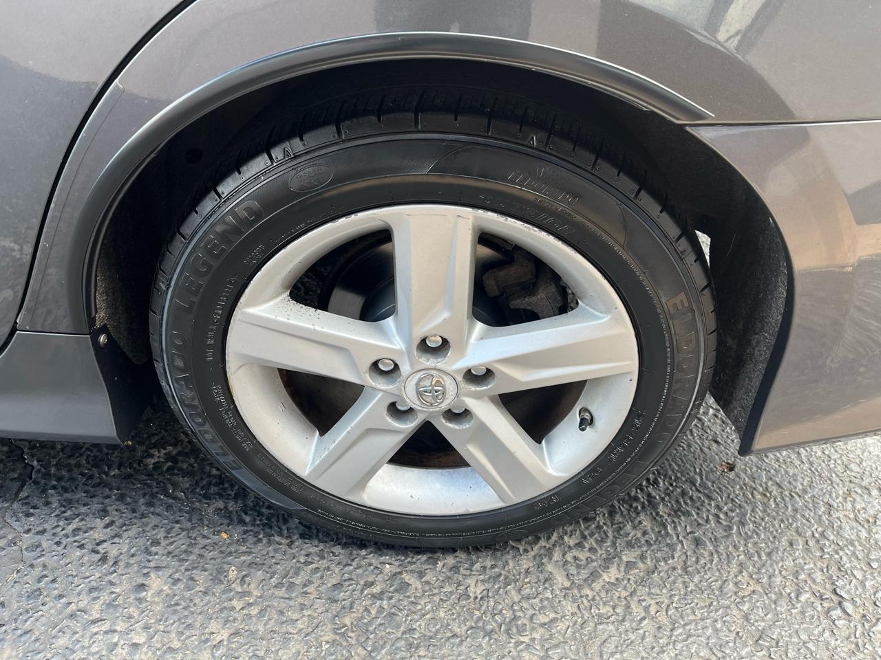 Toyota Camry SE 4D Sedan 2012