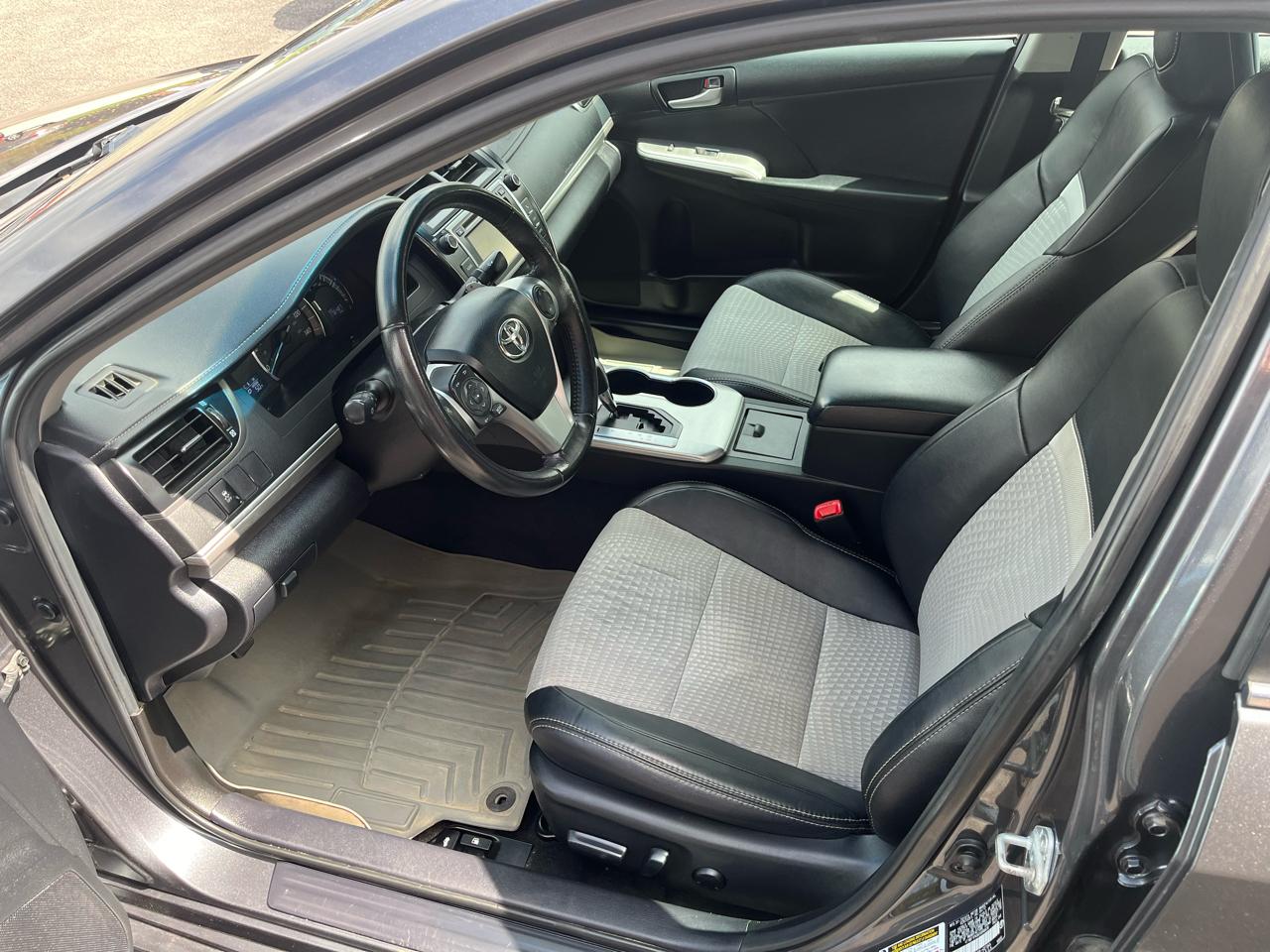 Toyota Camry SE 4D Sedan 2012