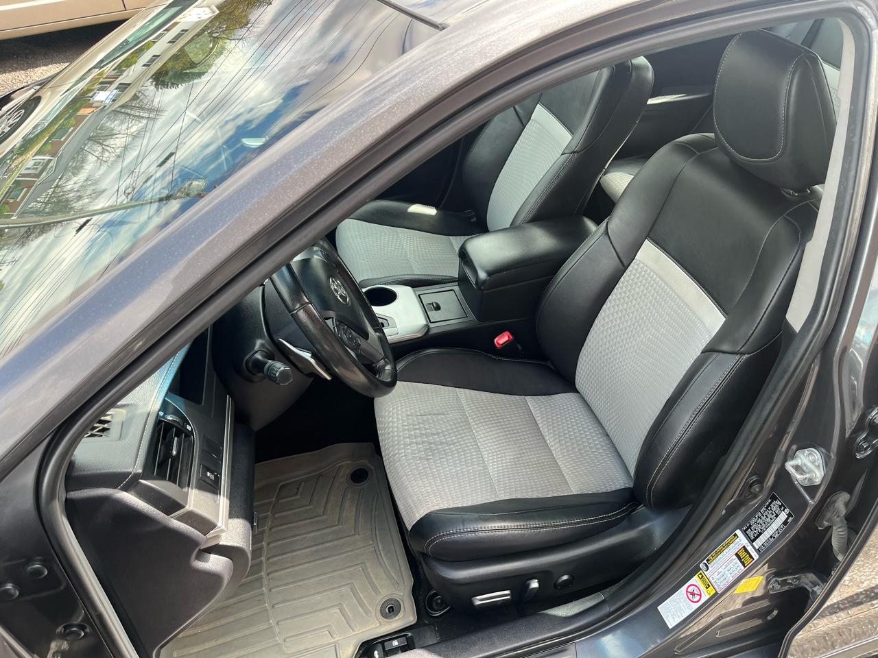 Toyota Camry SE 4D Sedan 2012