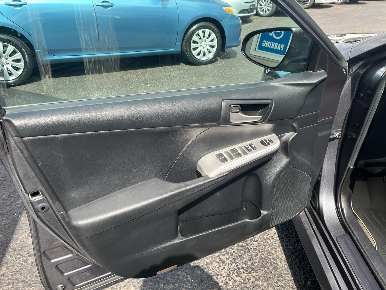 Toyota Camry SE 4D Sedan 2012