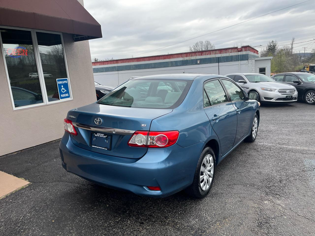 Toyota Corolla LE 4D Sedan at 2013